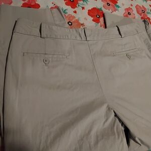 Talbots Women's size 16 gray cotton spandex lightweight stretch high rise capri